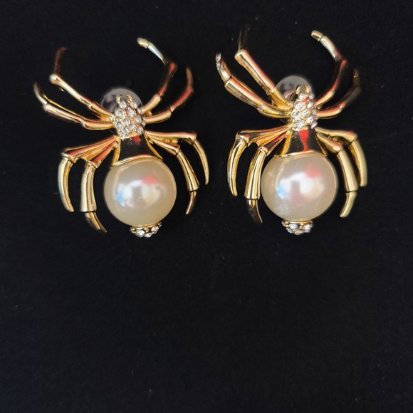 Cool & elegant large spider earrings - Picture 8 of 9